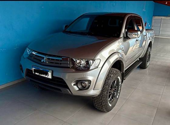 MITSUBISHI L200 TRITON 3.2 HPE 4X4 CD 16V TURBO INTERCOOLER DIESEL 4P MANUAL